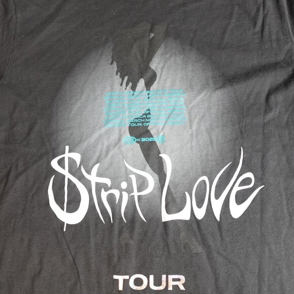 Strip Love Shirt XL Black Tour 2022 Karol G - Picture 2 of 6